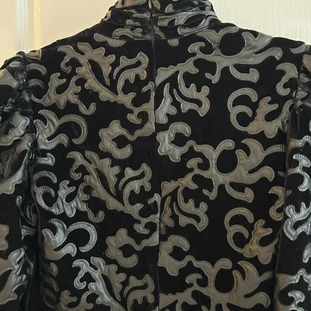 Zara Velvet Baroque/Gothic Appliqué Blouse with Funnel Neck Detail SZ XS - Picture 6 of 8